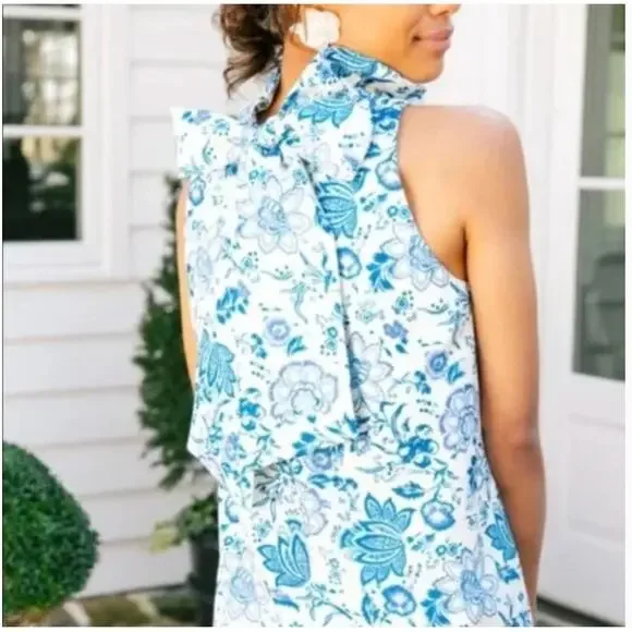 Tuckernuck Blue and White Floral Blouse - Picture 8 of 15